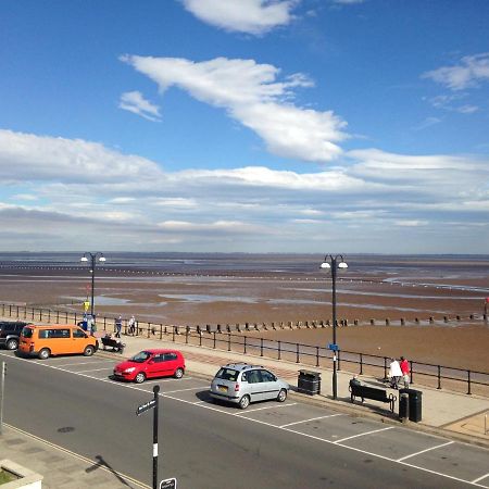 Lovely Little Flat By The Sea In Cleethorpes Exterior foto